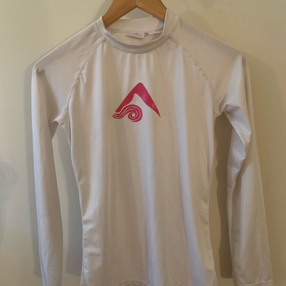 White Okanku Rash Gaurd